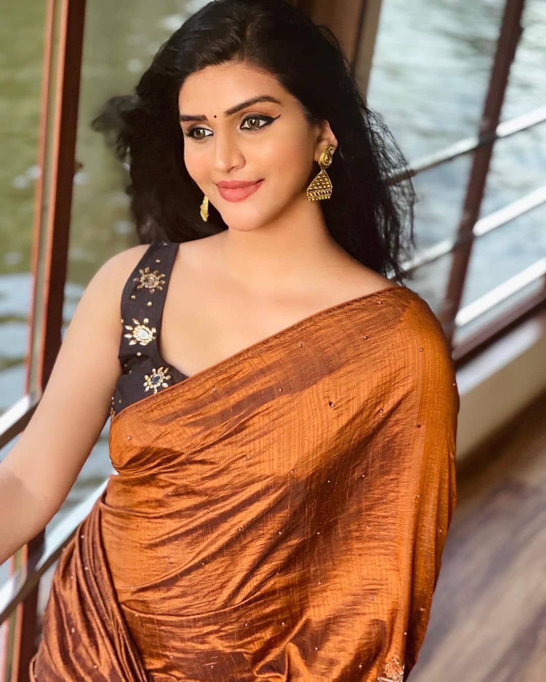 Greater Noida Escorts, Noida Escorts Services, Gallery Escorts,